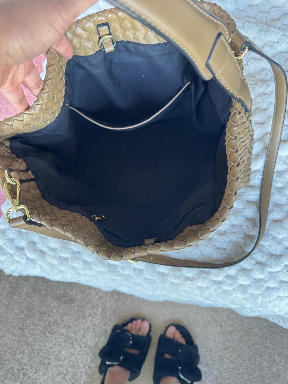 Large Woven Tote Bag | Tan | Gold Hardware | Bottega-Inspired | Amazon Find - Picture 4 of 5